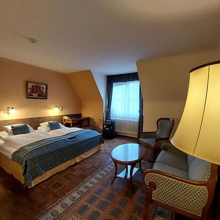 Hotel Apartment Rothensteiner Wina Bagian luar foto